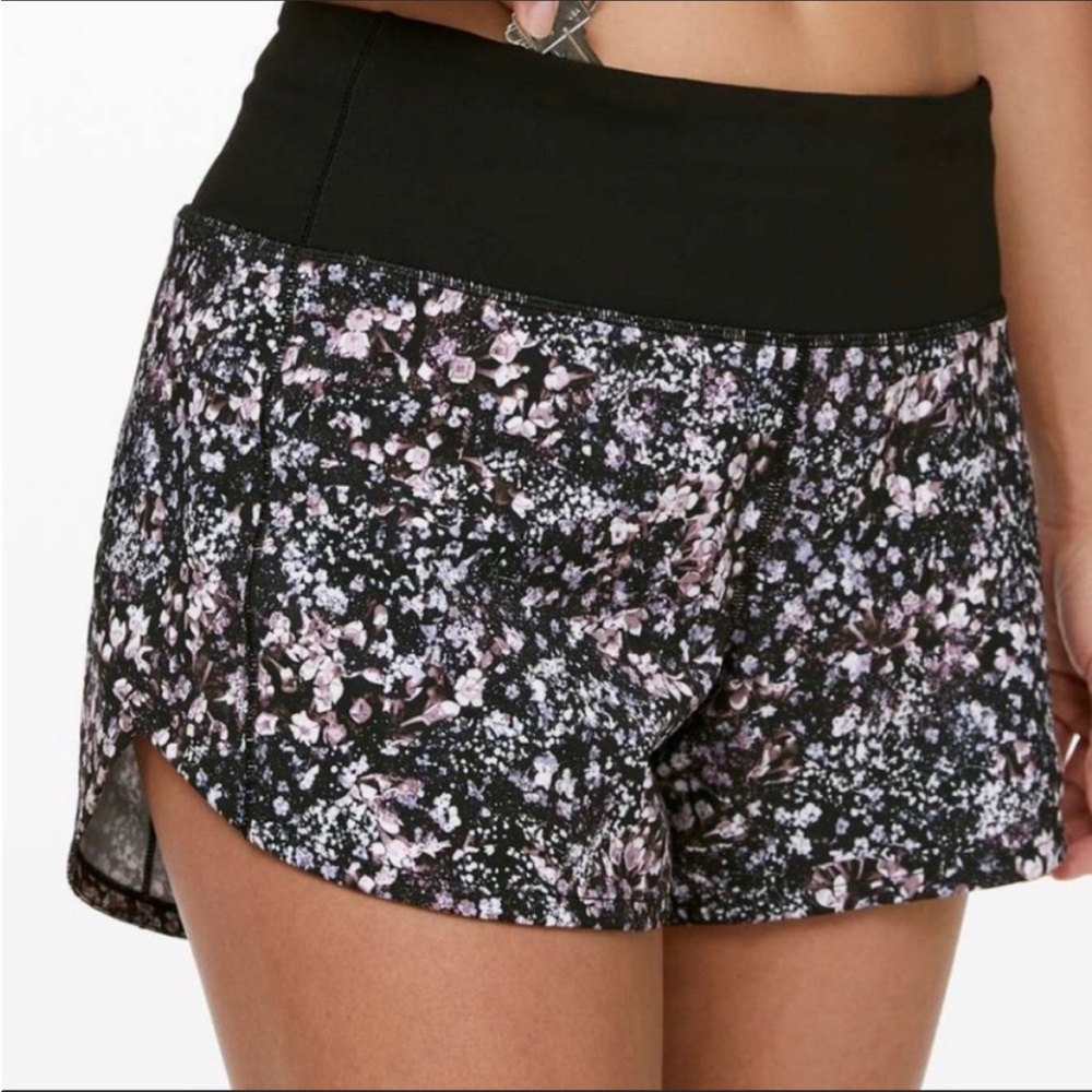 Lululemon Run Times Shorts size 4 Flower print - Picture 6 of 13
